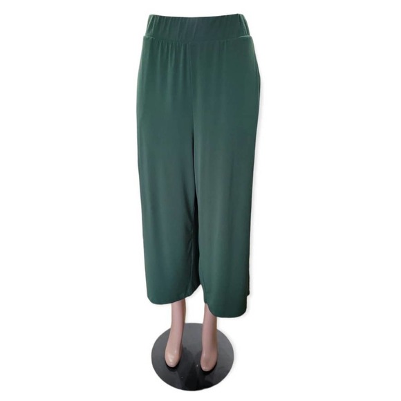 TORRID Crop Pull-on Wide Leg Studio Knit Mid-Rise Pant Green Size 2x - Picture 3 of 16